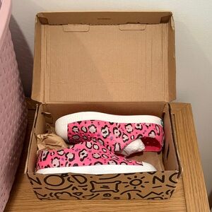 Native Kids Dazzle Pink Sea Leopard Jefferson Slip-On Shoes